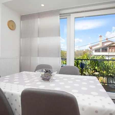 Apartment Falichi Plomin Exterior photo